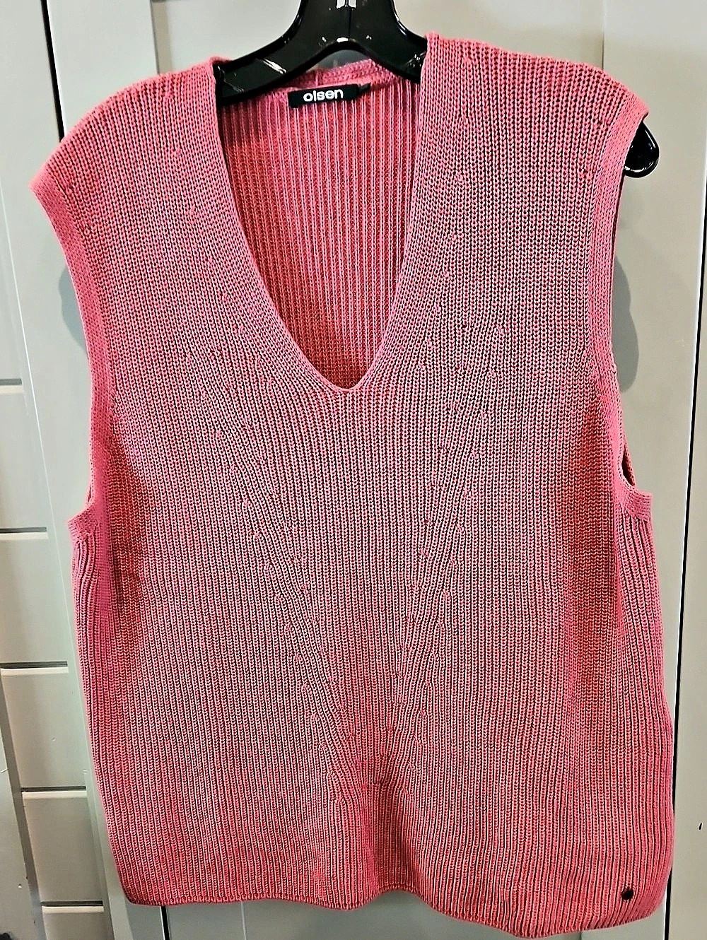 Olsen Henny V-Neck Knit Vest in Pink Size XL